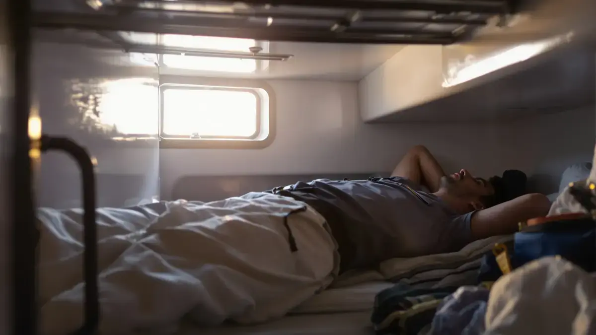 6343 euro per maand en eindeloze werkdagen niet opgemerkt arbeidsomstandigheden op luxejachten